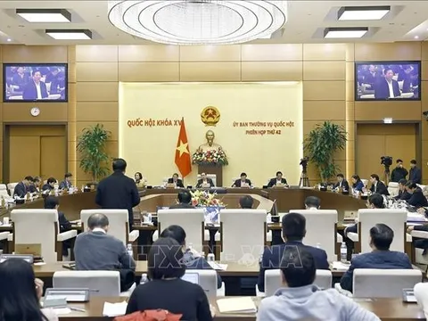 Đề xuất điều chỉnh tăng trưởng GDP năm 2025 đạt 8% trở lên
