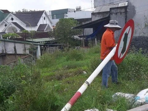 Loại bỏ ngay các biển báo giao thông không cần thiết