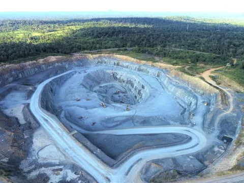 Đào mỏ vàng gần biên giới Việt Nam: Campuchia thu về 3-4 tấn vàng/năm