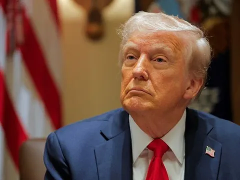 TT Trump tiếp tục đe dọa áp thuế, Trung Quốc tố Mỹ 'tống tiền'