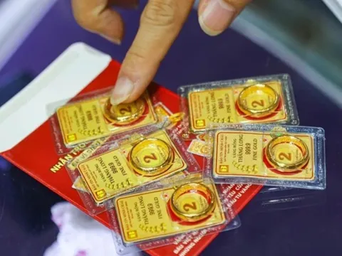 Vàng nhẫn đắt hơn vàng miếng SJC, nỗi lo giá lên tới 100 triệu/lượng