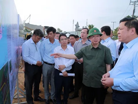 Phó Thủ tướng đôn đốc các tỉnh cung ứng đủ vật liệu, đẩy nhanh tiến độ các dự án giao thông trọng điểm phía Nam