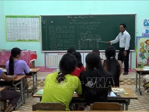 Đẩy mạnh phổ cập giáo dục, phân luồng học sinh trong giáo dục phổ thông​