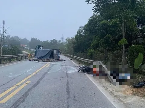 Đau lòng hiện trường vụ tai nạn giao thông ở Hà Tĩnh, 2 mẹ con cô giáo tử vong