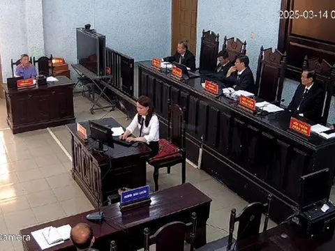 Giở trò với bé gái, 2 đối tượng lãnh tổng 25 năm tù