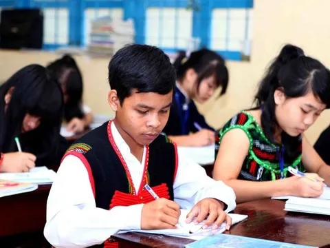 Chính sách cho trẻ em nhà trẻ, học sinh, học viên ở vùng đồng bào dân tộc thiểu số và miền núi