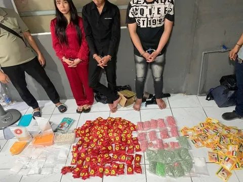 Bóc vai trò của "hotgirl" 18 tuổi Ngân "mun" trong đường dây đưa ma túy từ Campuchia về TP.HCM