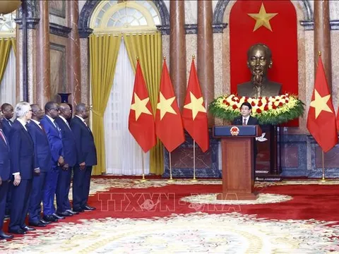 Chủ tịch nước Lương Cường tiếp Đại sứ các nước trình Quốc thư