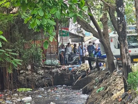 Phát hiện thi thể người phụ nữ dưới kênh nước: Hiện trường xót xa