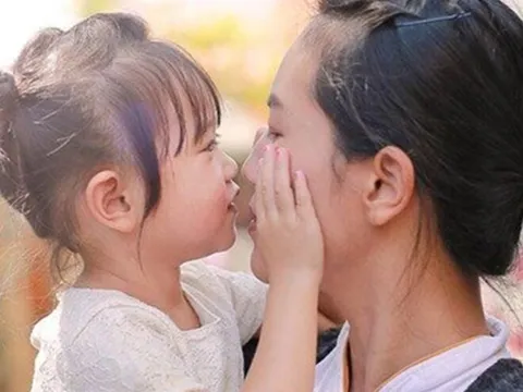 Con nói được cô mẫu giáo cho uống thuốc rồi ngủ trưa, mẹ giận giữ đòi kiện và kết quả xấu hổ