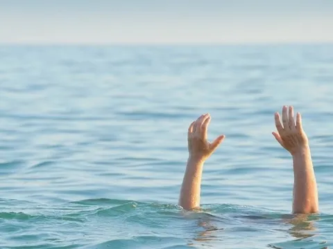 Tìm thấy thi thể 2 em học sinh dưới ao nước tưới cà phê nhà hàng xóm ở Đắk Nông