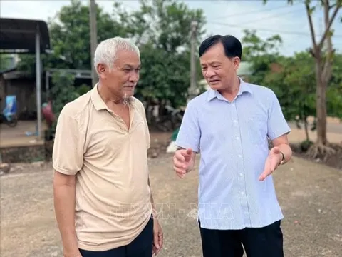 Người con của đồng bào S'tiêng với những cống hiến thầm lặng