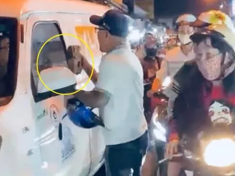 Vụ tài xế vái lạy, van xin vẫn bị đập vỡ kính ô tô ở TP.HCM: Hé lộ nguyên nhân