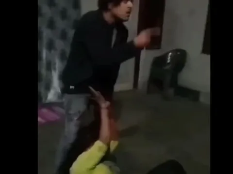 Túm tóc kéo lê vợ trên sàn nhà vì sinh con gái, gã chồng vũ phu trả giá đắt