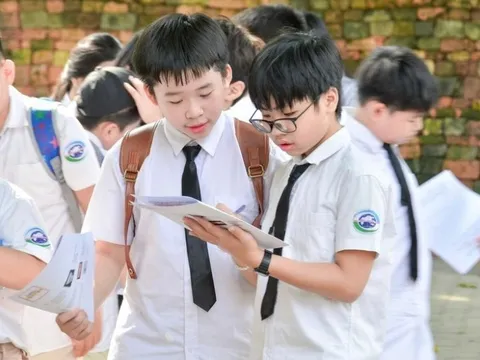 "Cuộc đua" vào lớp 6 ở Hà Nội: Trường "hot" "chốt" phương án thế nào?