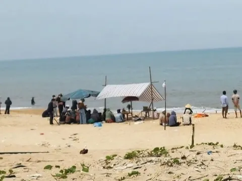 Nam sinh lớp 7 ở Huế mất tích khi đi tắm biển cùng nhóm bạn