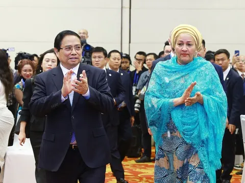 Thủ tướng: Hợp tác công-tư là chìa khoá để hiện thực hoá các mục tiêu phát triển bền vững
