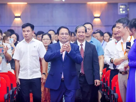 Thủ tướng: 'Thần tốc táo bạo' để đưa Việt Nam trở thành trung tâm đổi mới sáng tạo