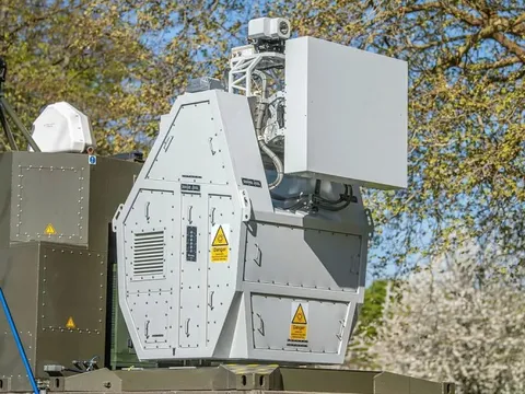 Phá vỡ phòng tuyến Toretsk: Nga áp sát trung tâm tiếp vận chiến lược của Ukraine