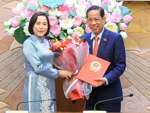 Phó chủ nhiệm Ủy ban Văn hóa và Xã hội của Quốc hội Đặng Thuần Phong xin nghỉ hưu trước tuổi