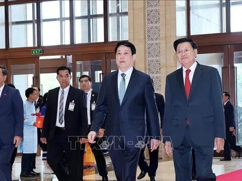 Giao lưu hữu nghị Việt - Lào: 'Tình sâu hơn nước Hồng Hà - Cửu Long'