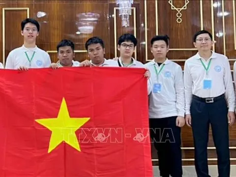 Cả 6 học sinh Việt Nam tham dự Olympic Giao lưu Toán học Turkmenistan đều đoạt Huy chương Vàng