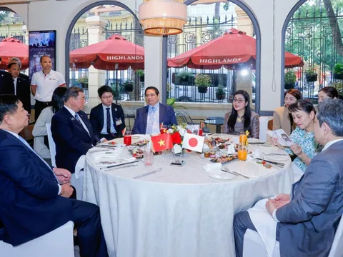 Thủ tướng Phạm Minh Chính và Thủ tướng Nhật Bản thăm Bảo tàng Lịch sử Quốc gia