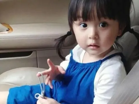 Cô bé 2 tuổi bị cả nước cấm phẫu thuật thẩm mỹ vì quá đẹp, và cái kết không ngờ ở tuổi dậy thì