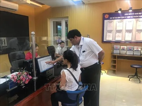 Hướng dẫn cách tính các khoản trợ cấp được hưởng với cán bộ nghỉ hưu trước tuổi khi bỏ cấp huyện