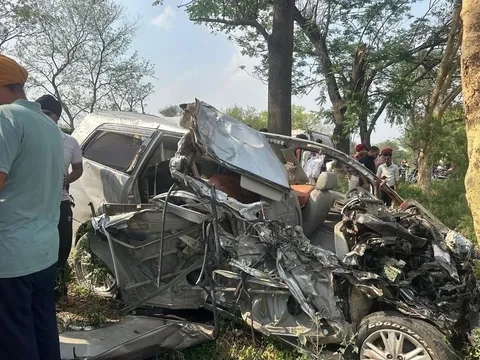 Tai nạn giao thông kinh hoàng: Xe tải "xé nát" SUV chở học sinh, 7 người tử vong, nhân chứng tiết lộ gì?