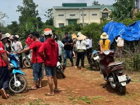 2 cháu bé tử vong thương tâm dưới ao chứa nước tưới cà phê: Xót xa tin báo muộn màng từ nhóm bạn cùng đi