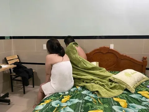 Để "chân dài" chiều khách trong nhà nghỉ của mẹ chồng, nữ sinh viên "hot girl" bị bắt giữ: "Tú bà" hưởng 50% số tiền bán dâm