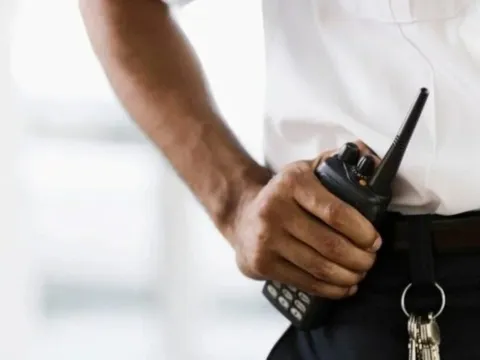 Nam bảo vệ tử vong khi "làm trò khó coi" với bạn gái ở công ty, tòa án phán quyết không ngờ