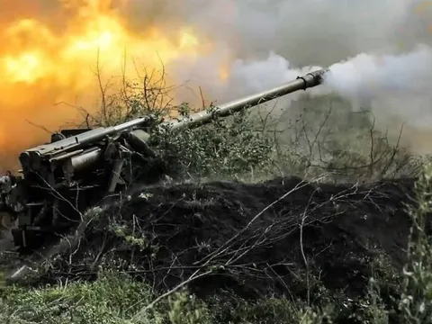 Nga - Ukraine tiếp tục giao tranh ác liệt trên chiến trường, phản ứng từ Tổng thống Zelensky