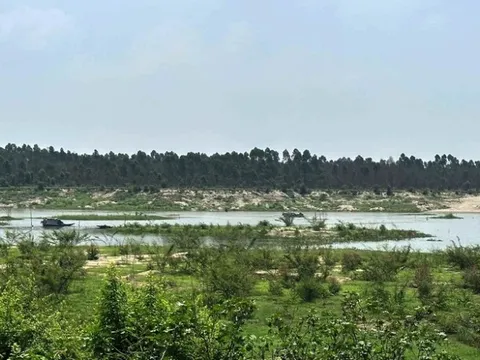 Xót xa người đàn ông làm nghề chài lưới tử vong khi nhảy xuống sông cứu 4 học sinh đuối nước