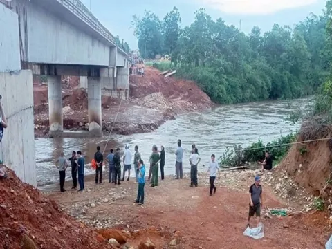 Quảng Ninh: Đang tắm suối thì nước lũ tràn xuống, nhóm 7 học sinh không kịp trở tay khiến hậu quả vô cùng đau xót
