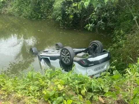 Tiết lộ bất ngờ từ nhân chứng vụ người phụ nữ đi xem đất tử vong trong ô tô lật ngửa dưới ao