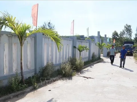 Tự nguyện hiến 'đất vàng' để xây nhà văn hóa