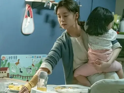 Tán nữ giám đốc mẹ đơn thân 3 năm không thành, đêm chia tay tôi tặng chị bánh kem viết 10 chữ, chị đòi cưới ngay