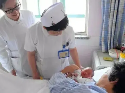 Nữ đại gia 56 tuổi sinh con thứ 2, con trai lớn xấu hổ cắt đứt liên lạc và cái kết đau lòng