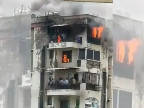 Gặp hỏa hoạn, 3 bố con ôm nhau lao từ tầng 9 xuống đất, tất cả đều tử vong thương tâm