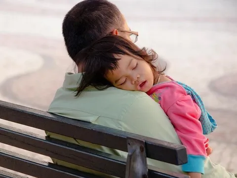 Vợ mới mất, bạn thân xinh đẹp của em đến gõ cửa giữa đêm, việc làm của cô ấy khiến tôi lập tức muốn tái hôn