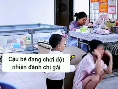 Hai chị em đánh nhau, mẹ phản ứng "khác biệt" nhưng được khen thông minh, nhiều người vội vào học hỏi