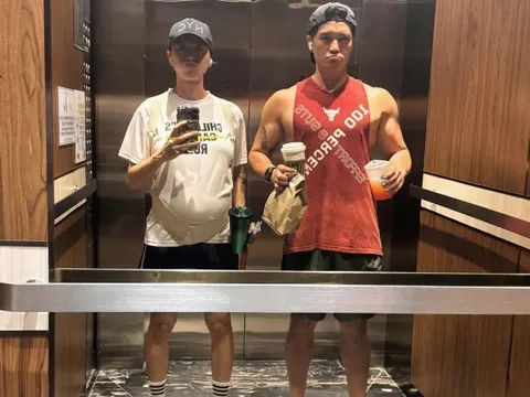 Ngô Thanh Vân mang thai vẫn chăm vận động cùng chồng kém tuổi, khán giả lo lắng cho sức khỏe bà bầu U50