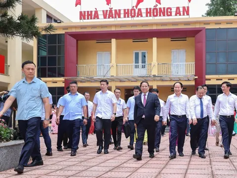 Thủ tướng: Tuyệt đối không để người dân "sợ hay ngại" khi đến cơ quan công quyền