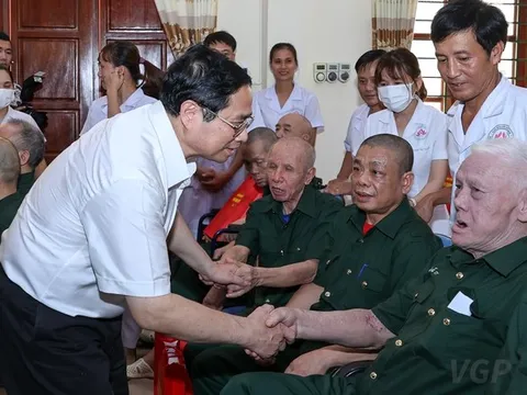 Tiếp tục chăm lo tốt đời sống người có công với cách mạng