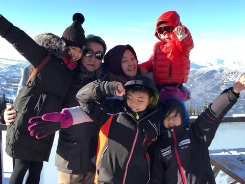 Tốt nghiệp Thủ khoa đại học Harvard, người phụ nữ ở nhà chăm 4 con và cái kết khi những đứa trẻ trưởng thành