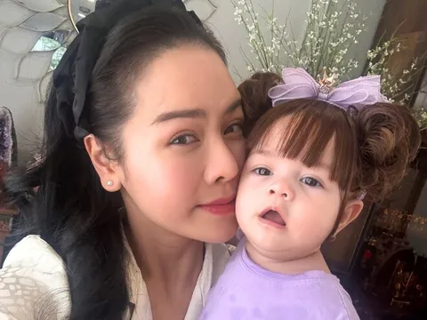 Con gái lai ngoại quốc nhà Nhật Kim Anh rõ nét xinh như búp bê, một bức ảnh thu về hơn 15.000 lượt tương tác