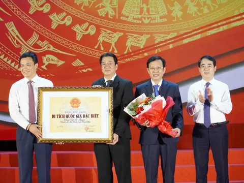 Tháp Bà Ponagar Khánh Hòa nhận Bằng xếp hạng Di tích quốc gia đặc biệt