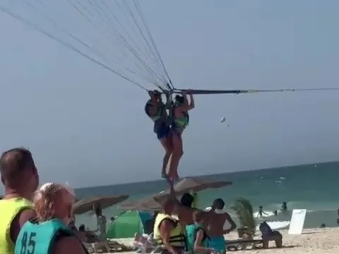 Clip: Nữ du khách 52 tuổi bị nam thanh niên 20 tuổi tấn công tình dục ở độ cao 30m, lời kể của nạn nhân khiến ai cũng bàng hoàng